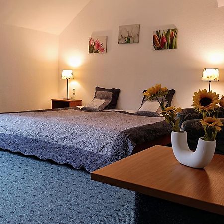 Waldhotel Unterbach Dusseldorf Ngoại thất bức ảnh